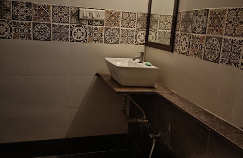 Ahmedabad Hotel | Hotel Dev Palace Ahmedabad