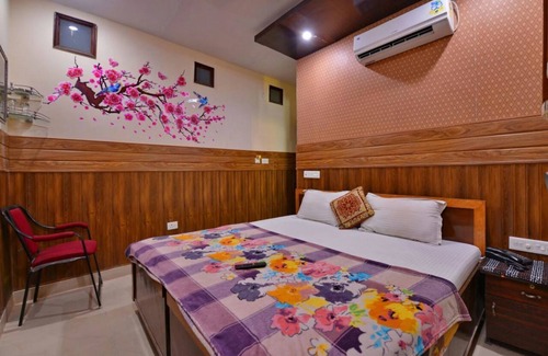 Kasauli Hotel | Hotel Dharam Villa