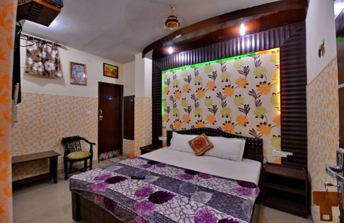 Kasauli Hotel | Hotel Dharam Villa
