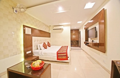 Sector 22 Hotel | Hotel Diamond Plaza