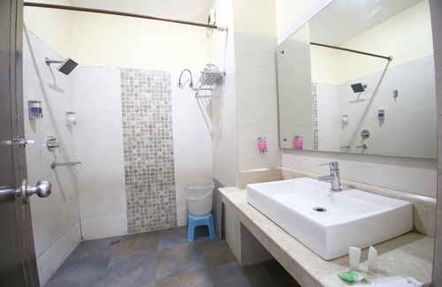 Sector 22 Hotel | Hotel Diamond Plaza