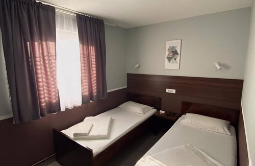 Kraljevo Hotel | Hotel Djerdan