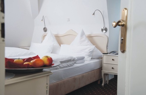 Schwaebisch Gmuend Hotel | Hotel Einhorn