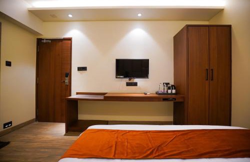 Surat Hotel | Hotel El Magnifico