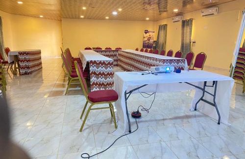 Yamoussoukro Hotel | Hotel Etoile Du Stade