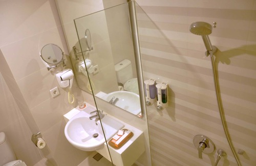 Ambon Hotel | Hotel Everbright Ambon
