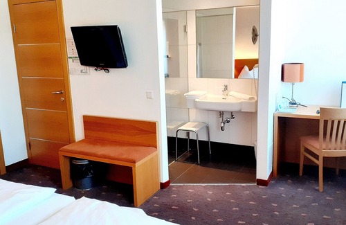 Funfhaus Hotel | Hotel Fabrik