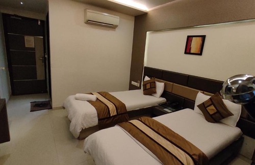 Paldi Hotel | Hotel Flair Inn