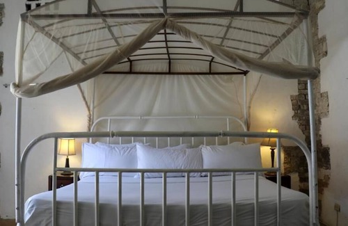 Jacmel House | Hotel Florita is a nice place located in Jacmel.