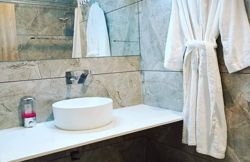 Viramgam Hotel | Hotel Fun Regency