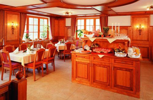 Wombach Hotel | Hotel - Gasthof Spessarttor & Hotel Bergwiesen - Zimmer mit Balkon