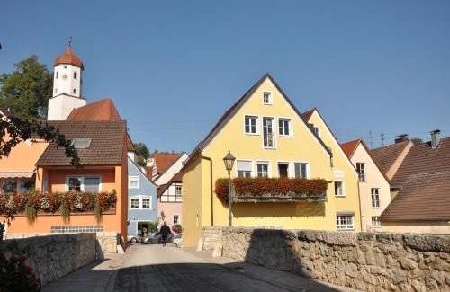 Harburg Hotel | Hotel Gasthof zum Goldenen Lamm