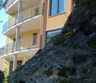 Novi Velia Hotel | Hotel Giardino San Michele