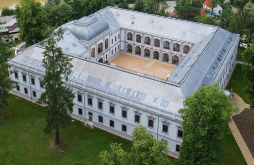 Povazska Bystrica Hotel | Hotel Gino Park Palace - Kaštieľ Orlové