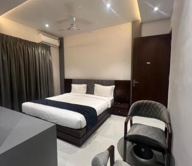 Deoghar Hotel | Hotel Godwin