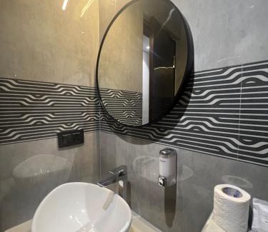 Deoghar Hotel | Hotel Godwin