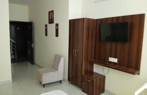 Zirakpur Hotel | Hotel Golden Rooftop