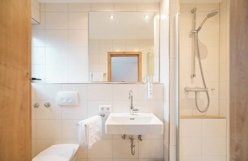 Ihringen House | Hotel Goldener Engel