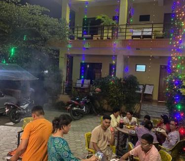 Sauraha Hotel | Hotel Greenlight