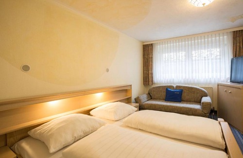 Gremersdorf Hotel | Hotel Gremersdorf - Zum Grünen Jäger