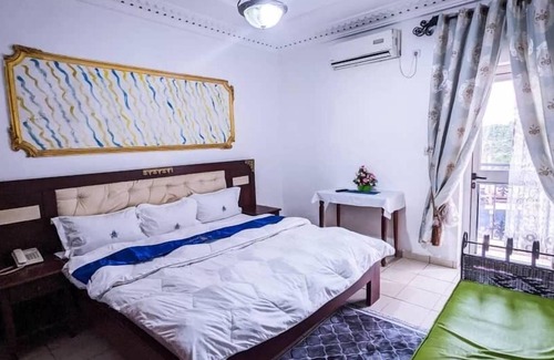 Yaounde Hotel | HOTEL GUIKO PALACE