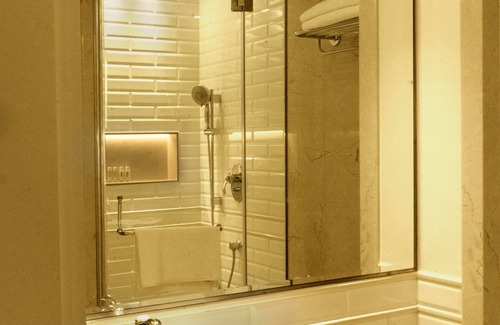 Wellington Pier Hotel | Hotel Harbour View