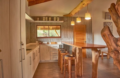 Hanga Roa Resort | Hotel Hare Uta