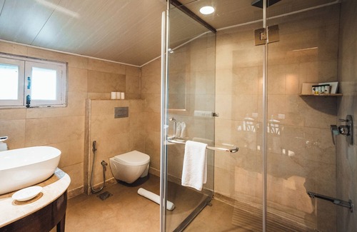 Srinagar Hotel | Hotel Heevan Retreat