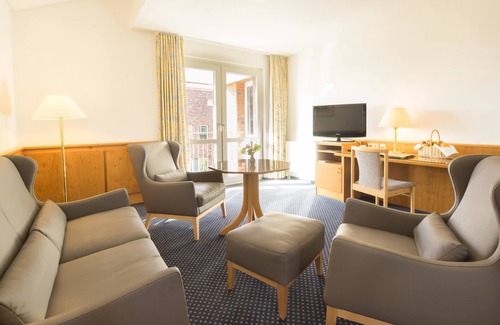 Buedelsdorf Hotel | Hotel Heidehof Garni
