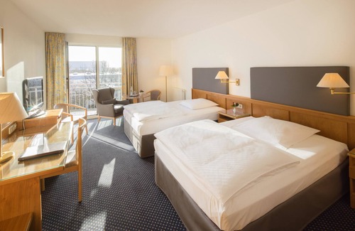 Buedelsdorf Hotel | Hotel Heidehof Garni