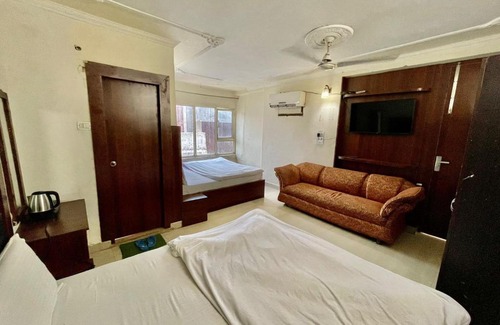 Jammu Hotel | Hotel Himgiri Pakki Daki