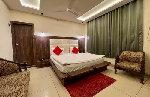 Jammu Hotel | Hotel Himgiri Pakki Daki