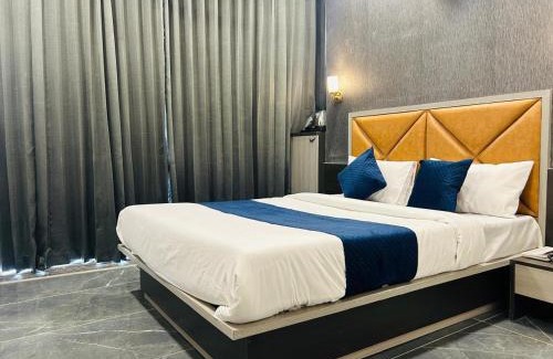 Petlad Hotel | Hotel Icon