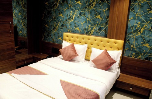 Vadgaon Budruk Hotel | Hotel India Gate