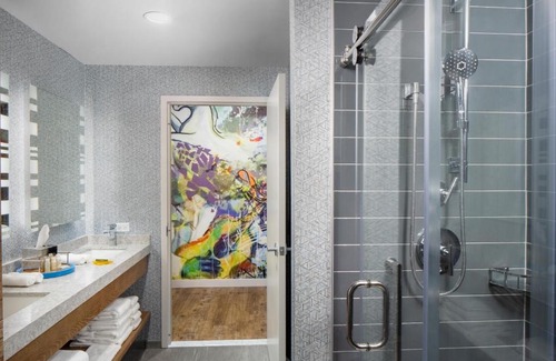 Haile Plantation Hotel | Hotel Indigo Gainesville-Celebration Pointe by IHG