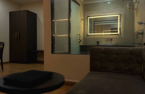 Kolar Road Hotel | Hotel Jalsa inn