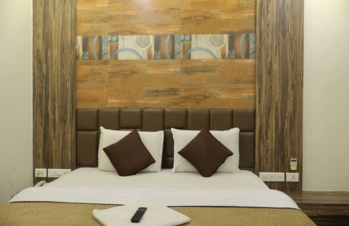 Thaltej Hotel | Hotel Kabir