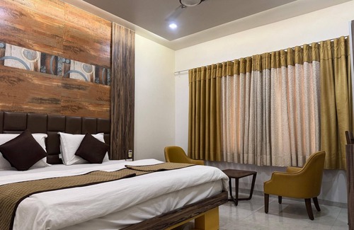 Thaltej Hotel | Hotel Kabir