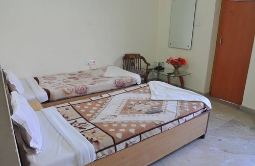 Bodh Gaya Hotel | HOTEL KANAKO INTERNATIONAL BODHGAYA