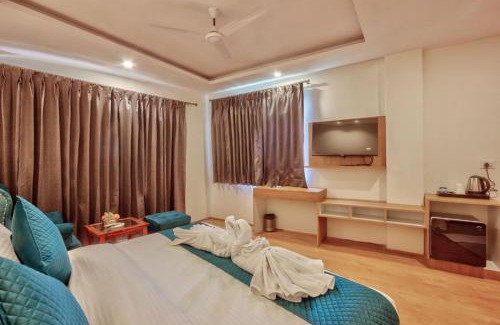 Bettiah Hotel | Hotel Kasauli Grand II Parking I Lawn I Beautiful Scenic View I Restaurant