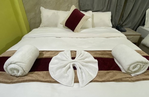 Bharatpur Hotel | Hotel Kavya Inn Chitwan