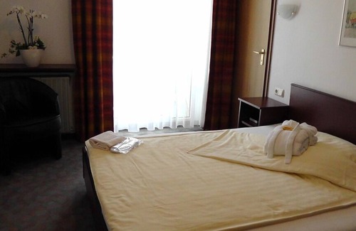 Bad Muenstereifel Hotel | Hotel Kurhaus Uhlenberg