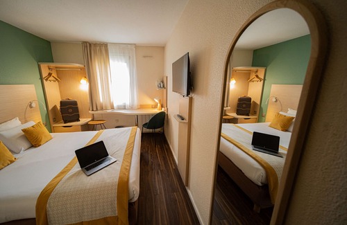 Bron Hotel | Hotel Kyriad Lyon Est - Bron Eurexpo Le Cottage