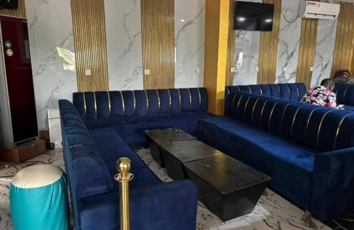 Mutengene Apartment | HOTEL L'EMPIRE