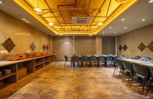 Ahmedabad Hotel | Hotel La Arriba