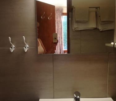 Lalizolle Hotel | Hotel La Croix des Bois