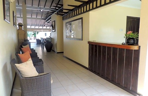 Anse aux Pins Hotel | Hotel La Roussette
