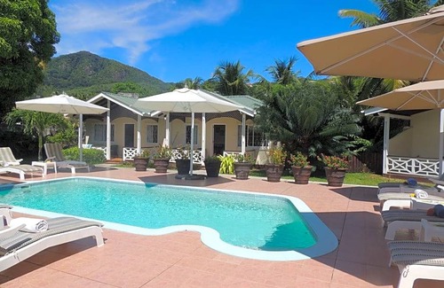 Anse aux Pins Hotel | Hotel La Roussette