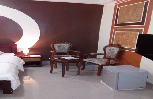 Yopougon Hotel | Hotel Lamirol