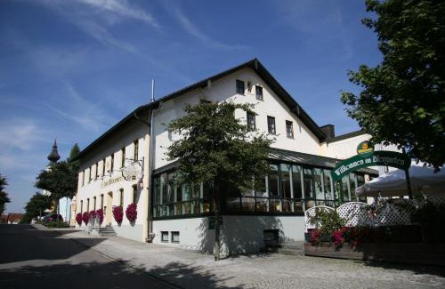 Altfraunhofen House | Hotel - Landgasthof Obermaier Zum Vilserwirt